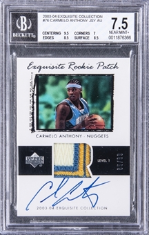 2003-04 UD "Exquisite Collection" Rookie Patch #76 Carmelo Anthony Signed Rookie Card (#85/99) – BGS NM+ 7.5/BGS 9